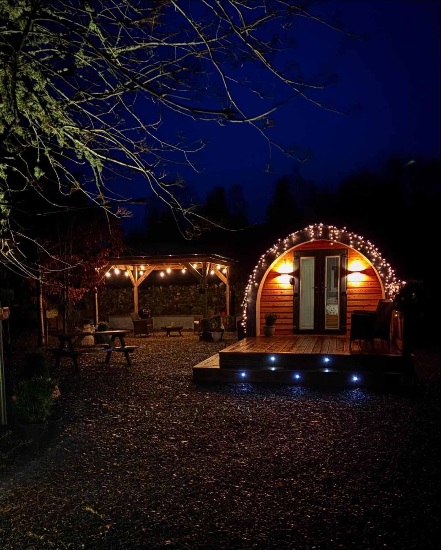 Loch Ness Pods Apartment ฟอร์ตออกัสตัส ภายนอก รูปภาพ